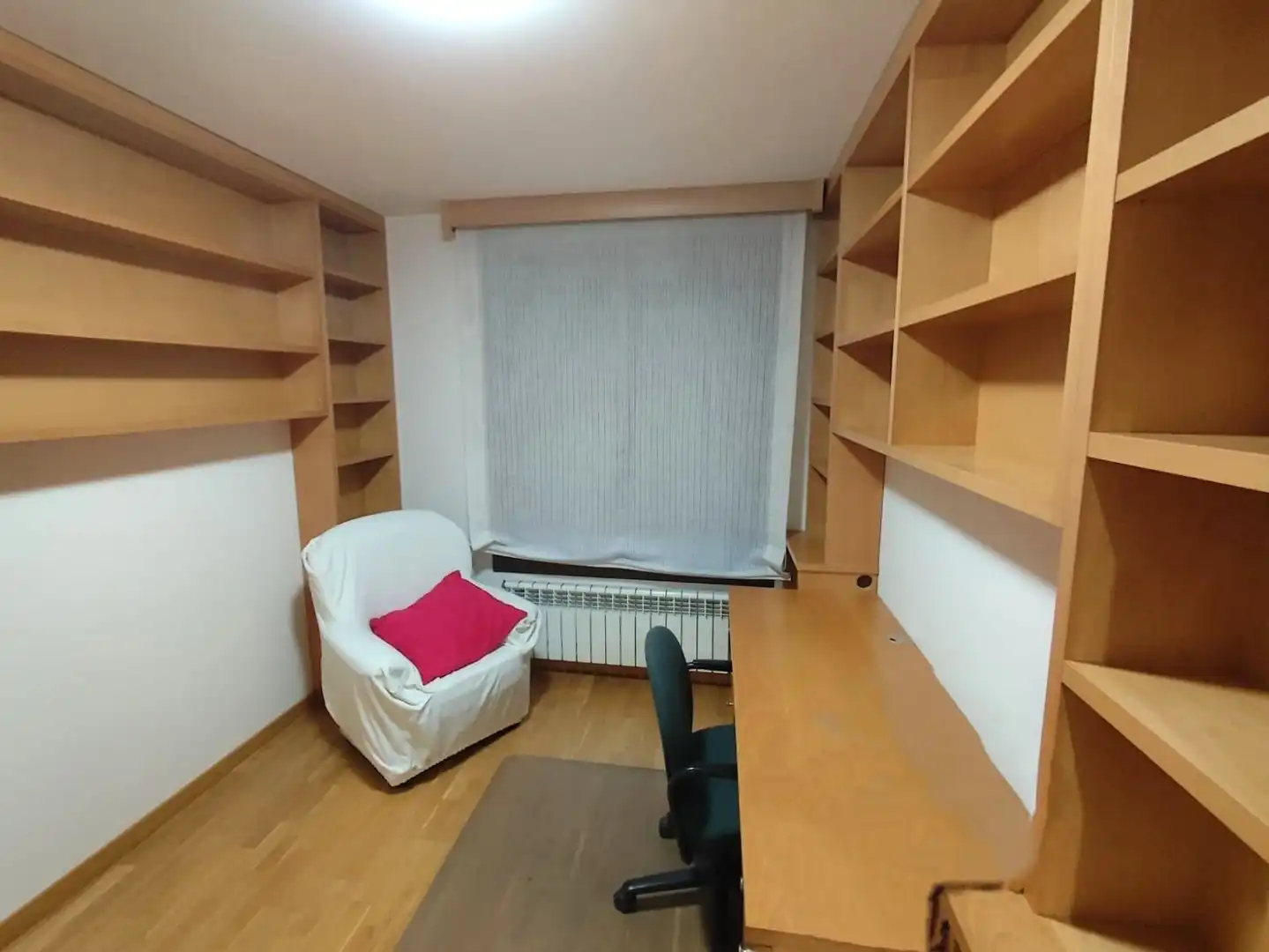 Bedroom of Flat for rent in Barbastro  with Air Conditioner, Heating and Terrace
