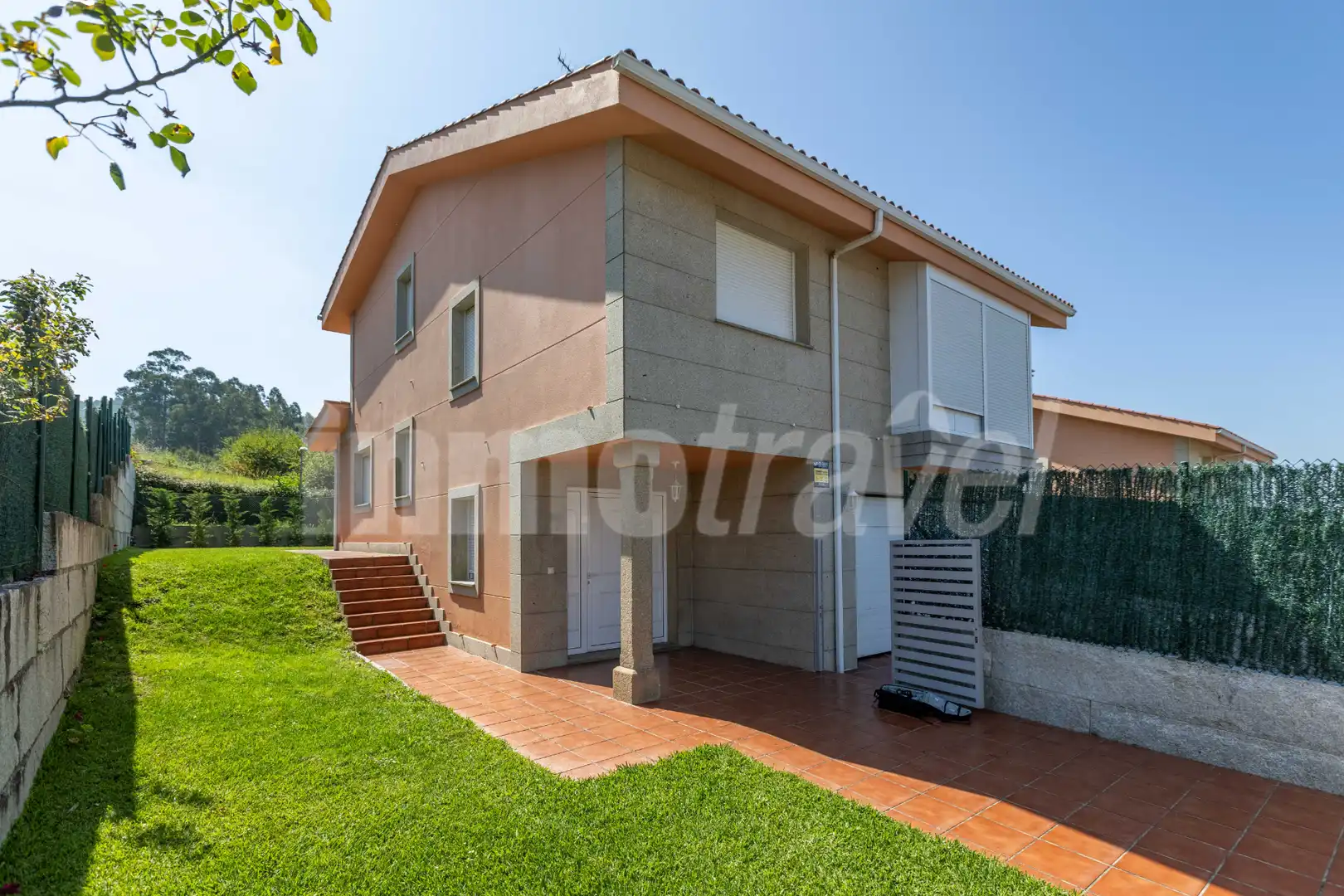 Außenansicht von Haus oder Chalet zum Verkauf in Sanxenxo mit Heizung, Privatgarten und Parkett