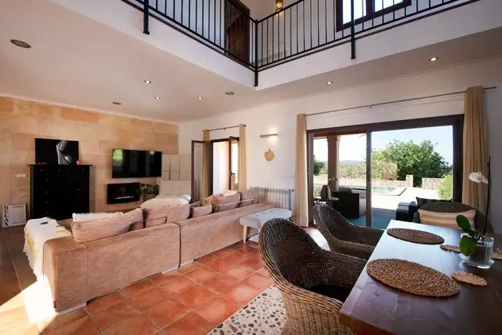 Sala d'estar de Finca rústica en venda en Felanitx amb Aire condicionat, Jardí privat i Terrassa