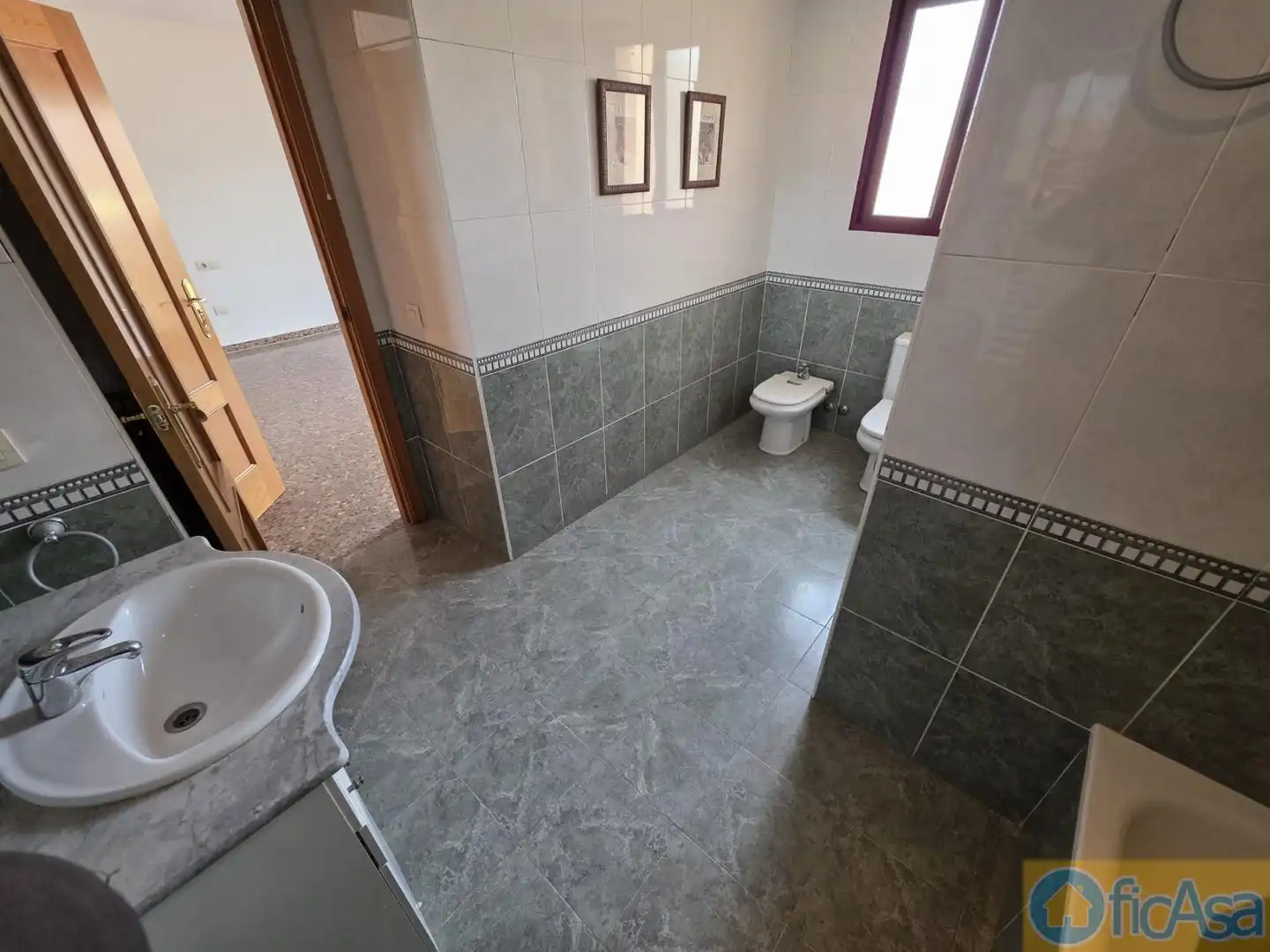 Baño de Ático en venta en Castellón de la Plana / Castelló de la Plana con Aire acondicionado, Calefacción y Terraza