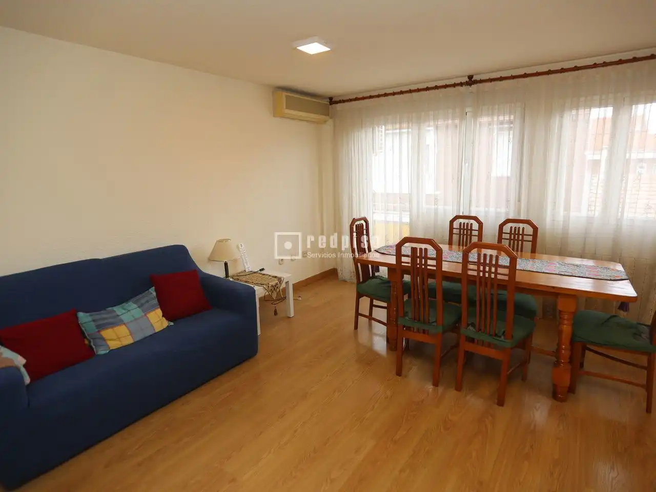 Sala de estar de Edificio en venta en Madrid