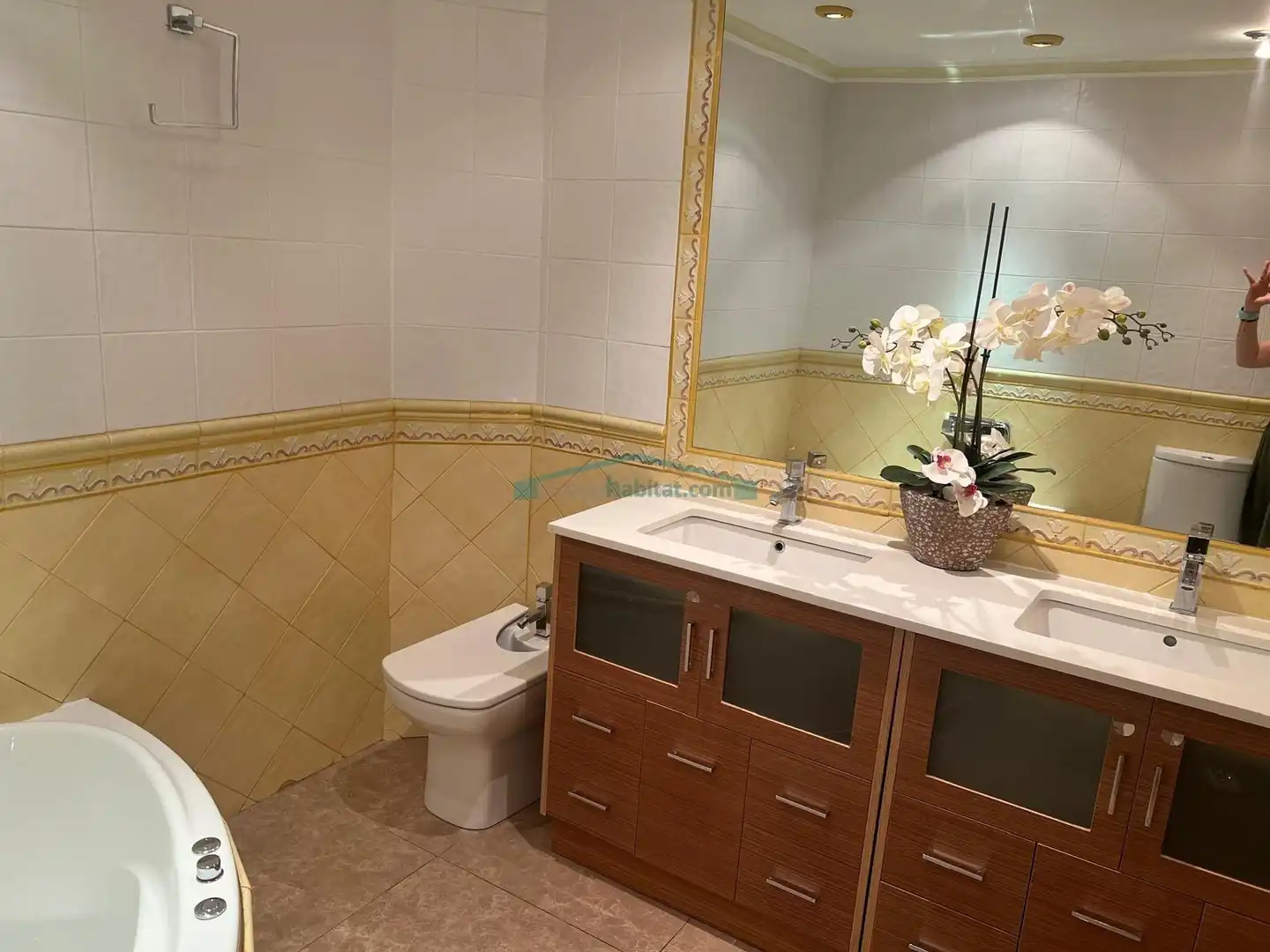 Bathroom of Attic for sale in Ibi  with Parquet flooring, Terrace and Jacuzzi