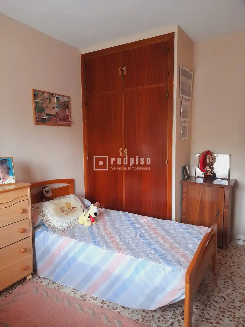 Dormitori de Casa o xalet en venda en Valdaracete amb Calefacció, Jardí privat i Terrassa