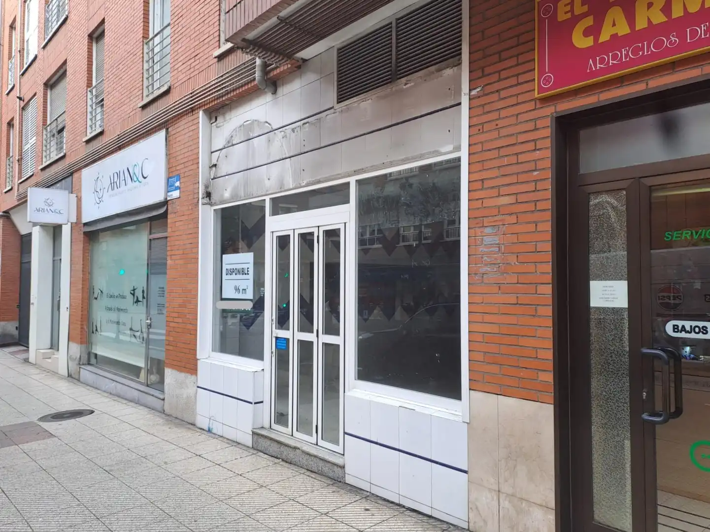 Local de lloguer en Oviedo 