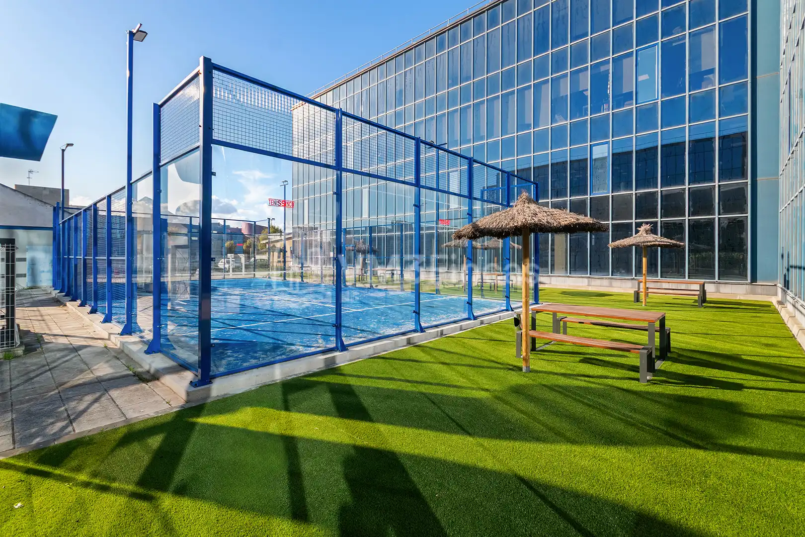 Schwimmbecken von Büro zur Miete in El Prat de Llobregat mit Klimaanlage, Heizung und Terrasse
