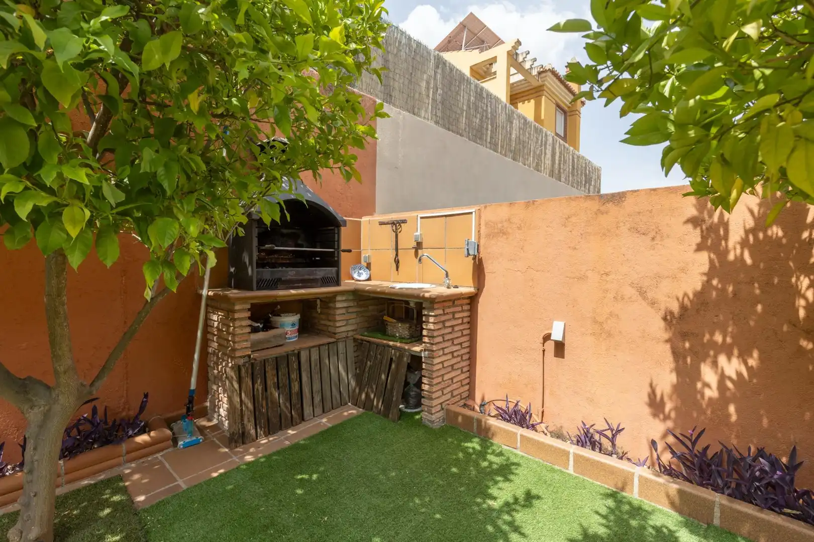 Jardí de Casa o xalet en venda en La Zubia amb Calefacció, Jardí privat i Terrassa