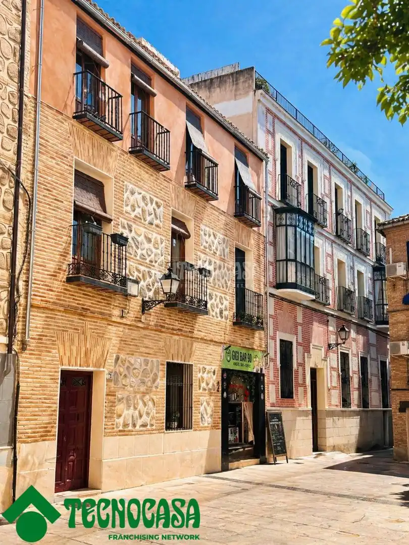 Vista exterior de Piso en venta en  Toledo Capital con Aire acondicionado
