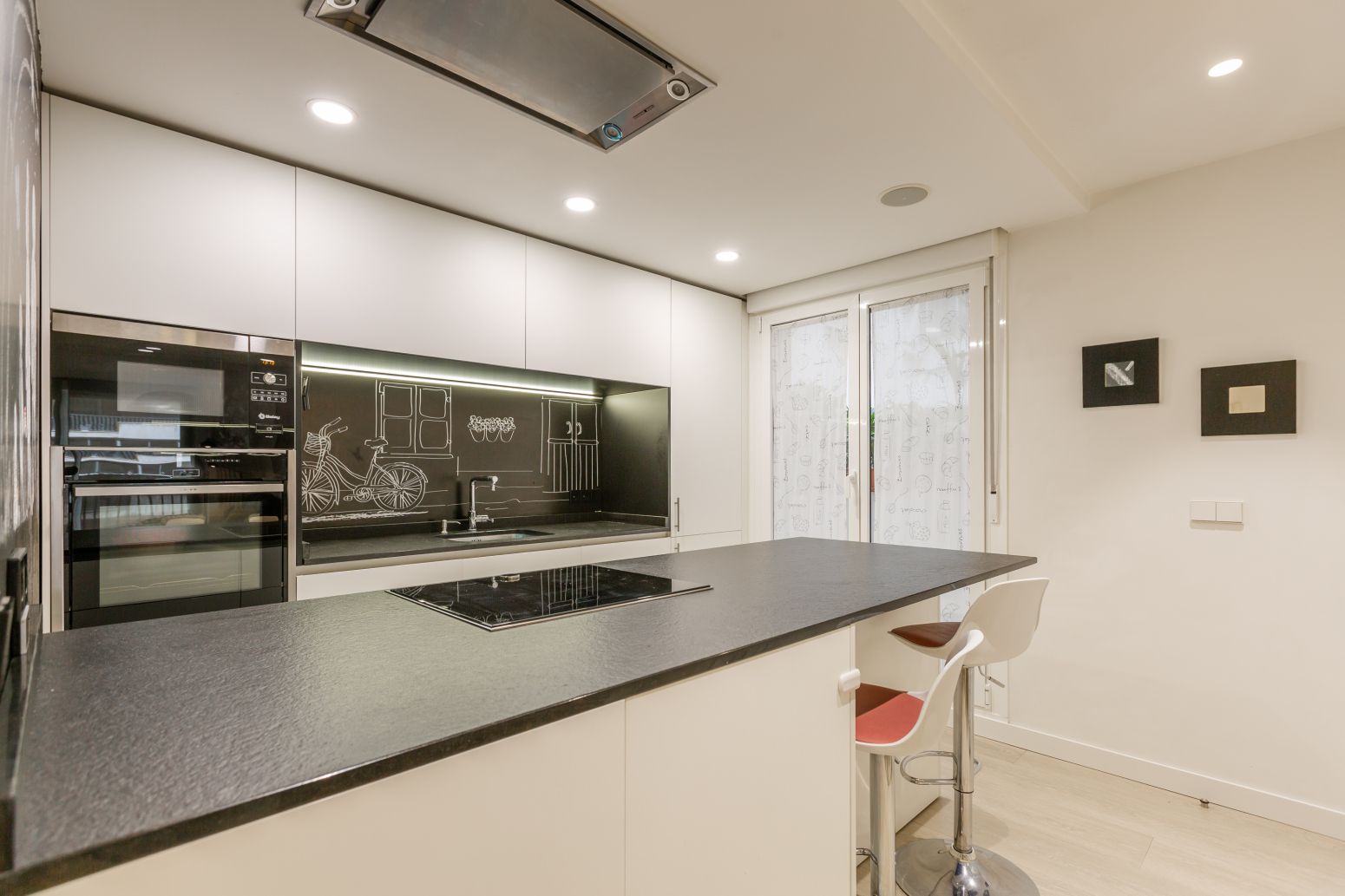 Cocina de Piso en venta en  Pamplona / Iruña con Calefacción