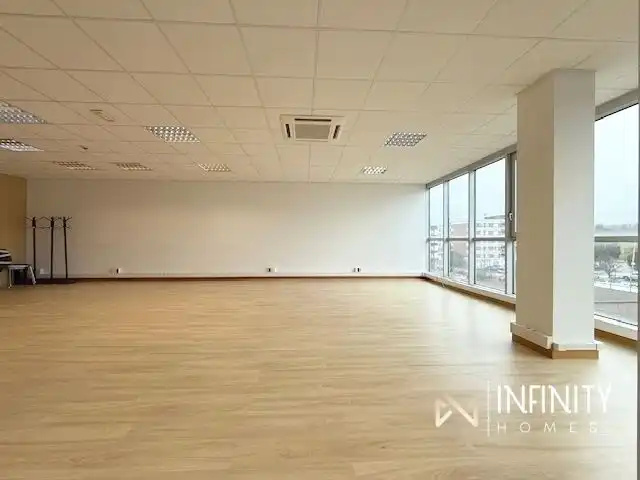 Oficina de alquiler en Txorierriko Hiribidea, Derio
