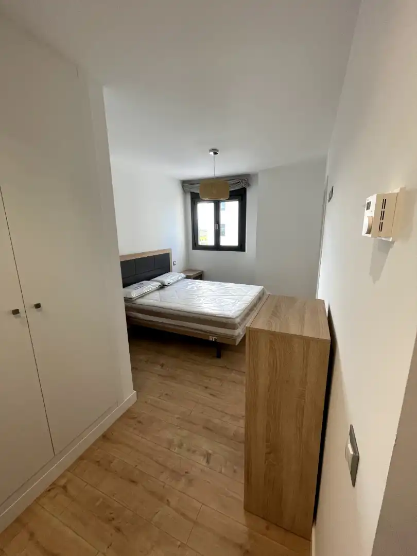 Habitación de Piso de alquiler en Badajoz con Aire acondicionado, Calefacción y Amueblado