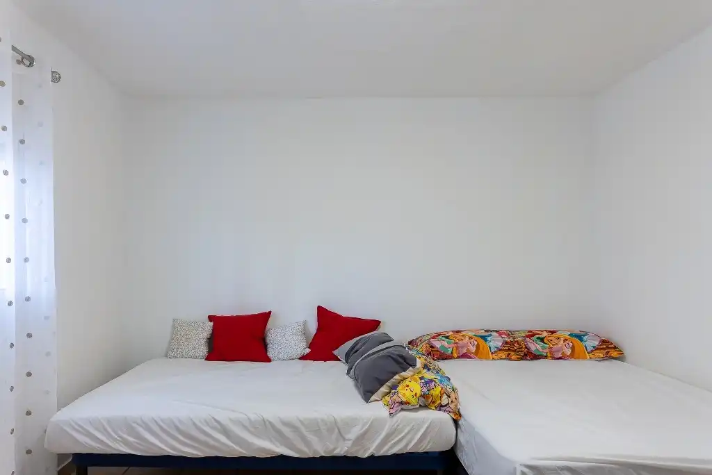 Habitación de Casa o chalet en venta en Castalla con Jardín privado, Piscina y Amueblado
