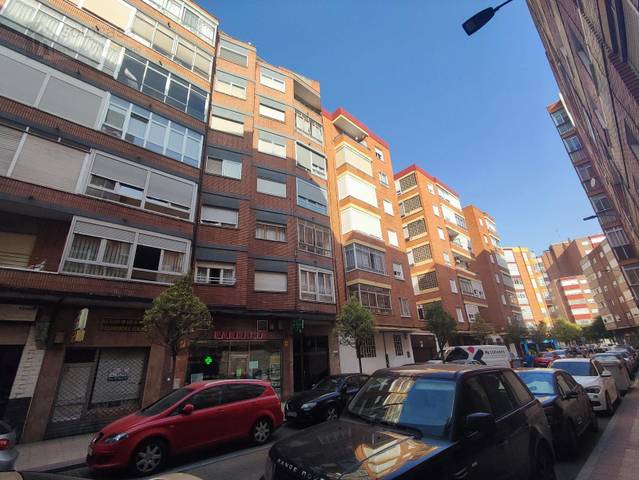 Piso en Venta en DOCTOR ESQUERDO, 12 en Hospital