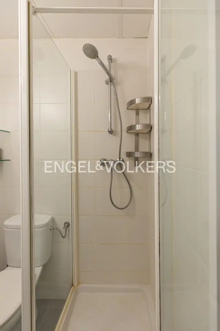 Bathroom of Flat for sale in Madrid  with Air Conditioner, Heating and Terrace