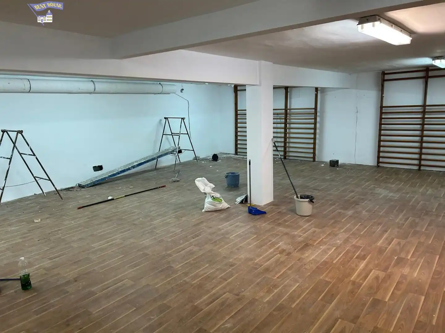 Business premises for sale in Poble