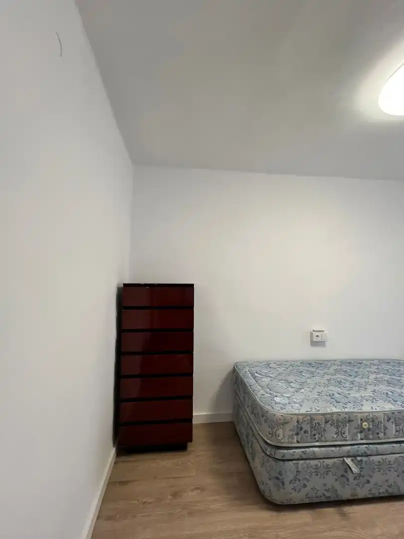Habitación de Piso de alquiler en Valencia con Terraza, Amueblado y Lavadora