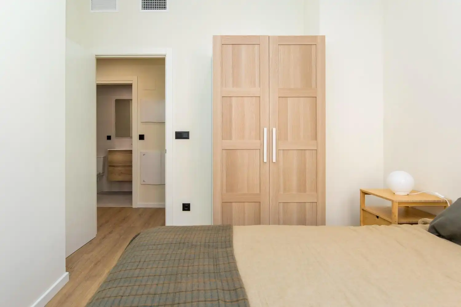 Habitación de Piso de alquiler en Zaragoza con Aire acondicionado, Calefacción y Parquet