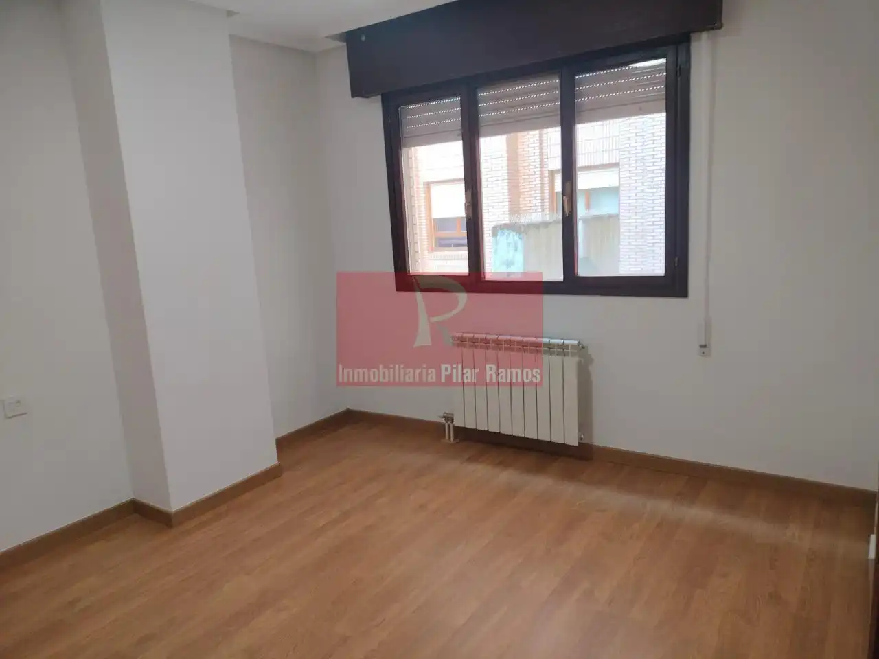 Piso en venta en León Capital  con Calefacción, Parquet y Trastero