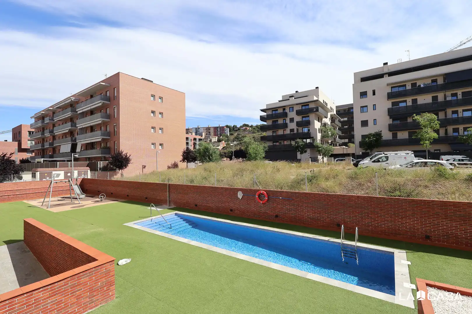 Piscina de Pis en venda en Molins de Rei amb Piscina i Balcó