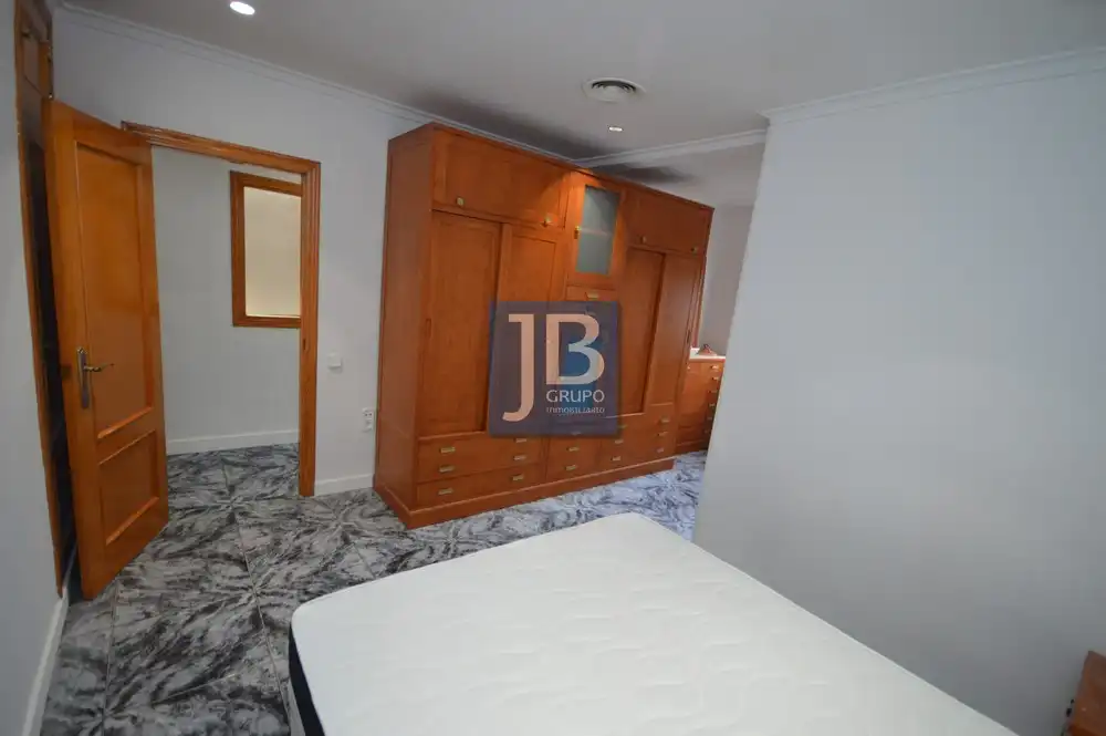 Dormitori de Casa adosada en venda en L'Alcúdia de Crespins amb Terrassa, Moblat i Forn