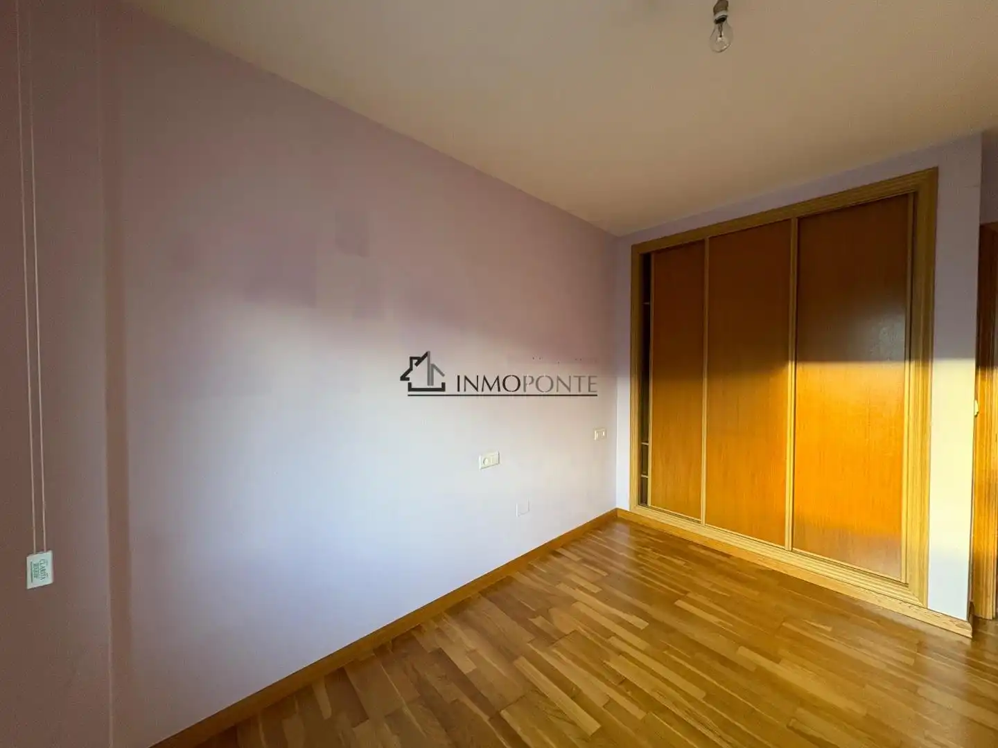 Schlafzimmer von Wohnung zum Verkauf in Pontevedra Capital 