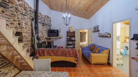 Tres casas de piedra en una aldea de montaña en A Rúa, imatge 5
