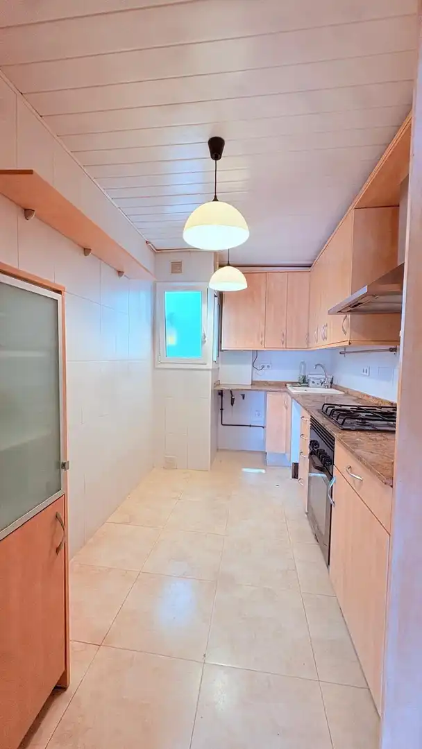 Cocina de Piso en venta en Castellar del Vallès con Calefacción y Terraza