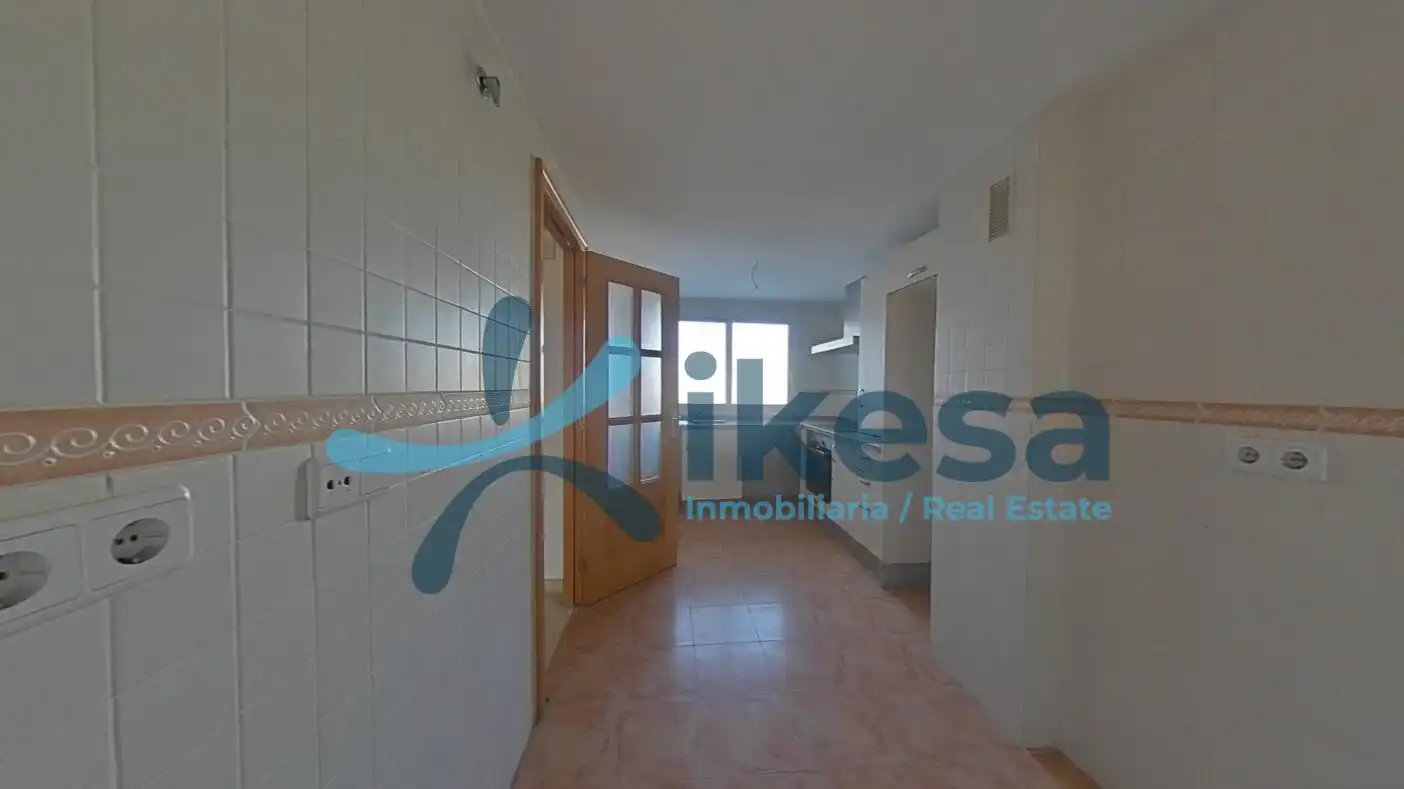 Flat with pool for sale in San Pedro de Alcántara, imagen 3