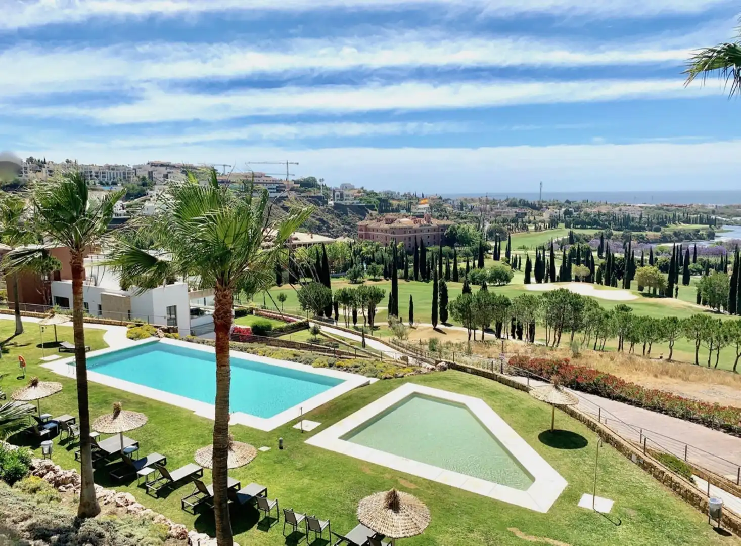 Exterior view of Flat for sale in Benahavís  with Air Conditioner, Terrace and Furnished