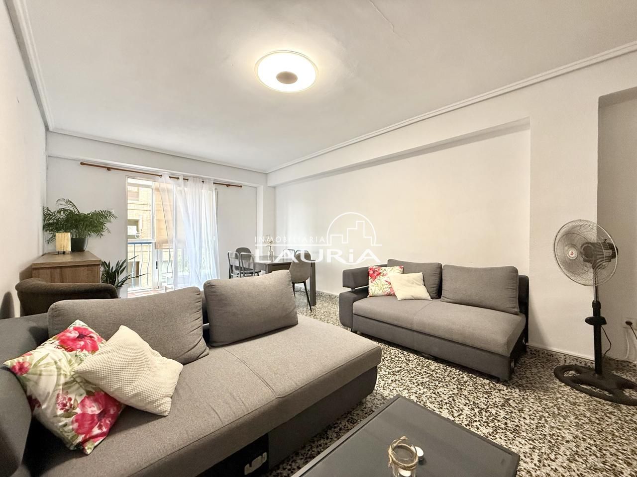 Sala d'estar de Pis en venda en  Valencia Capital amb Terrassa i Balcó