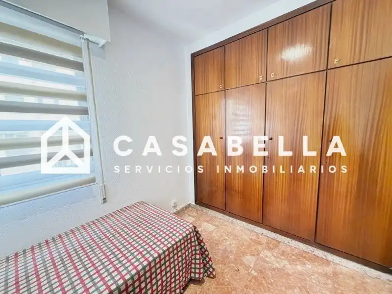 Schlafzimmer von Wohnung zur Miete in Valencia mit Klimaanlage, Heizung und Terrasse