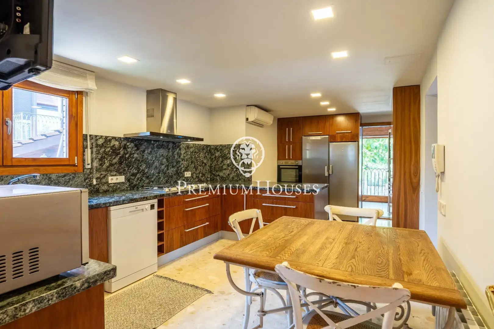 Cocina de Casa o chalet en venta en Cambrils con Aire acondicionado, Calefacción y Jardín privado