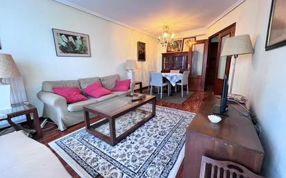 Living room of Flat for sale in Vitoria - Gasteiz  with Heating, Terrace and Storage room