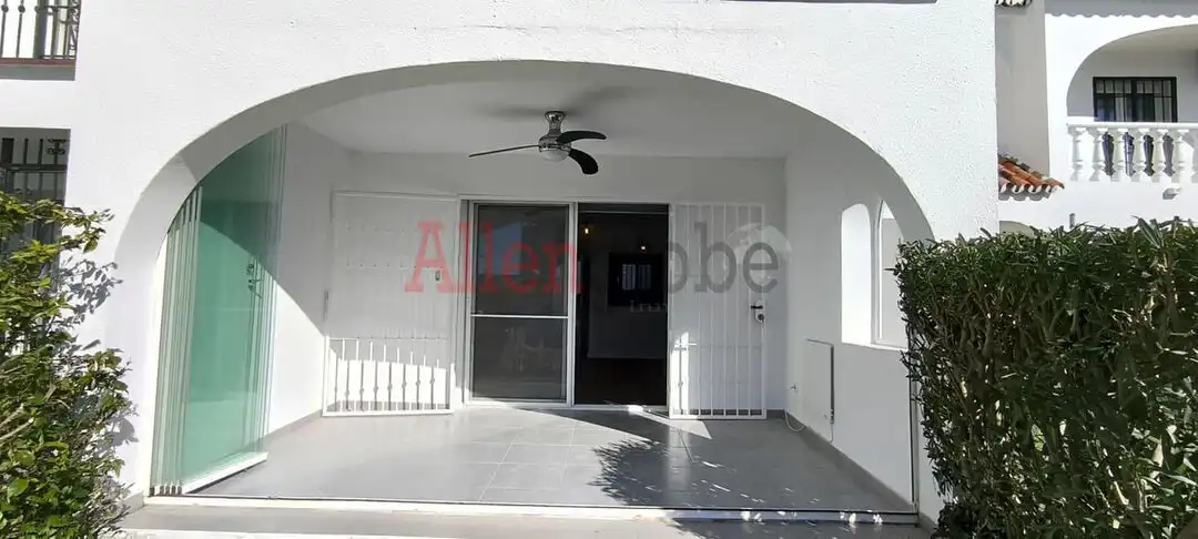 Terraced house with pool for sale in Avenida del Golf, imagen 8