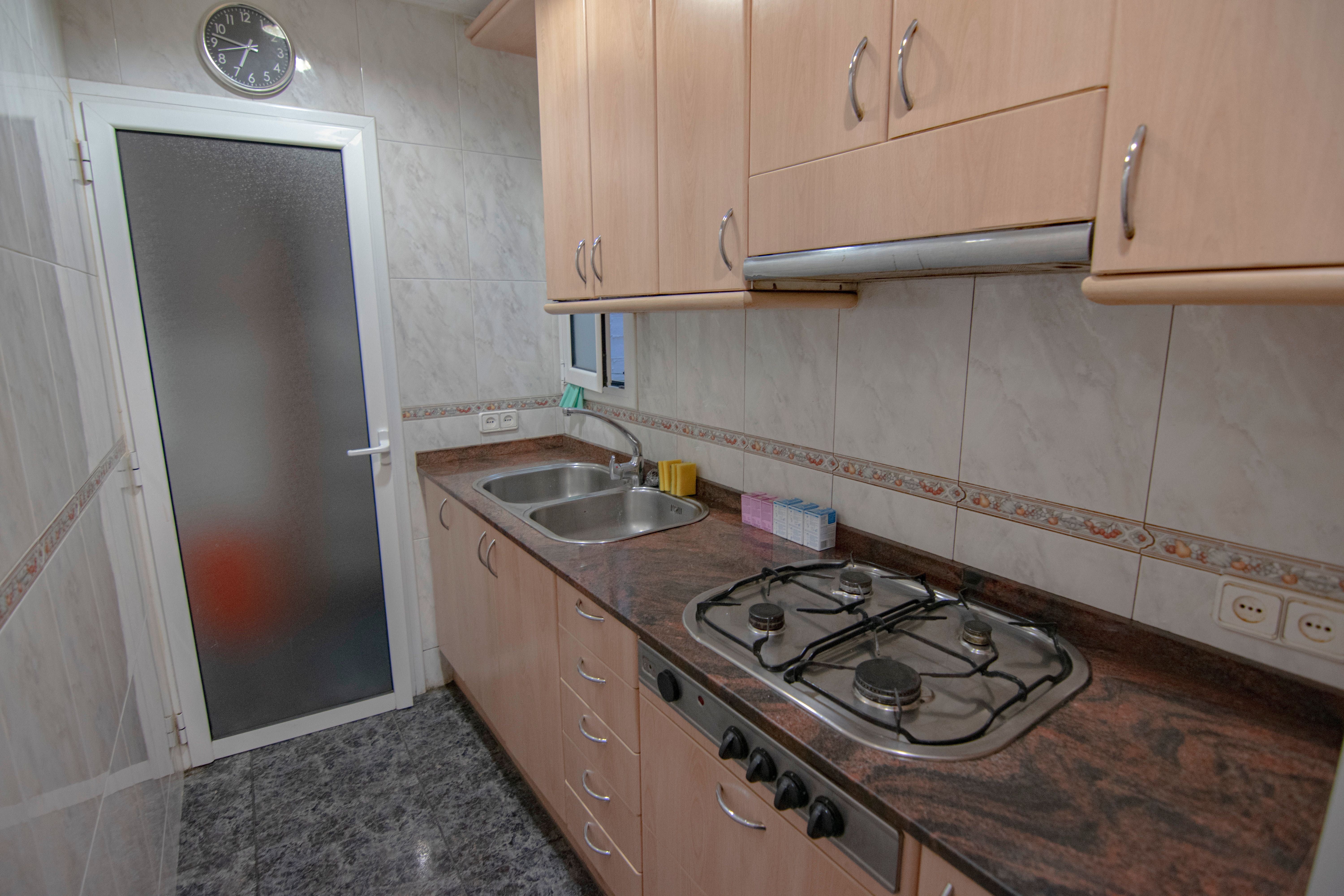 Cuina de Pis en venda en  Barcelona Capital amb Forn