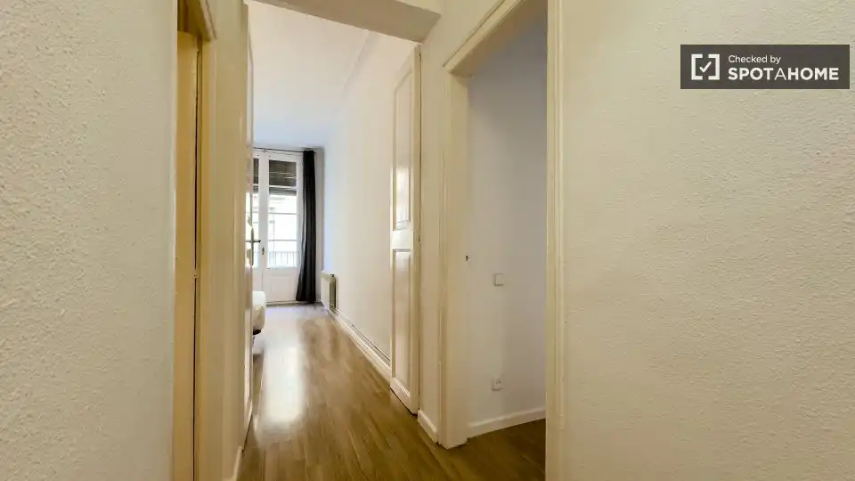 Flat with terrace to rent in Ciutat Vella, imagen 16