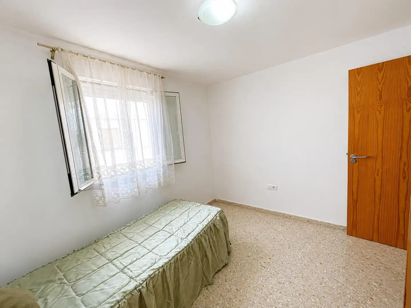 Bedroom of Flat for sale in Jerez de la Frontera  with Terrace and Storage room
