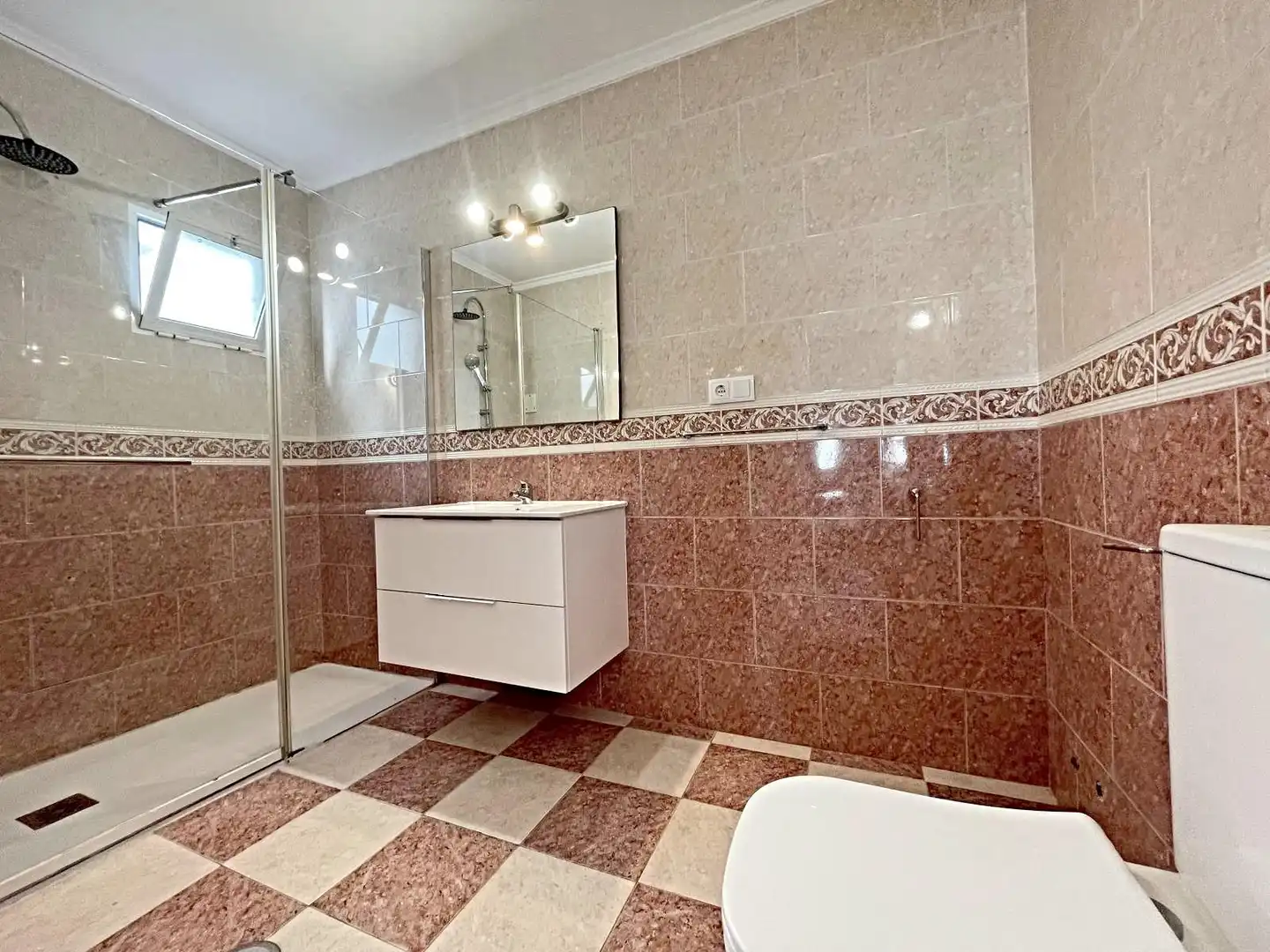 Baño de Apartamento de alquiler en Málaga con Amueblado