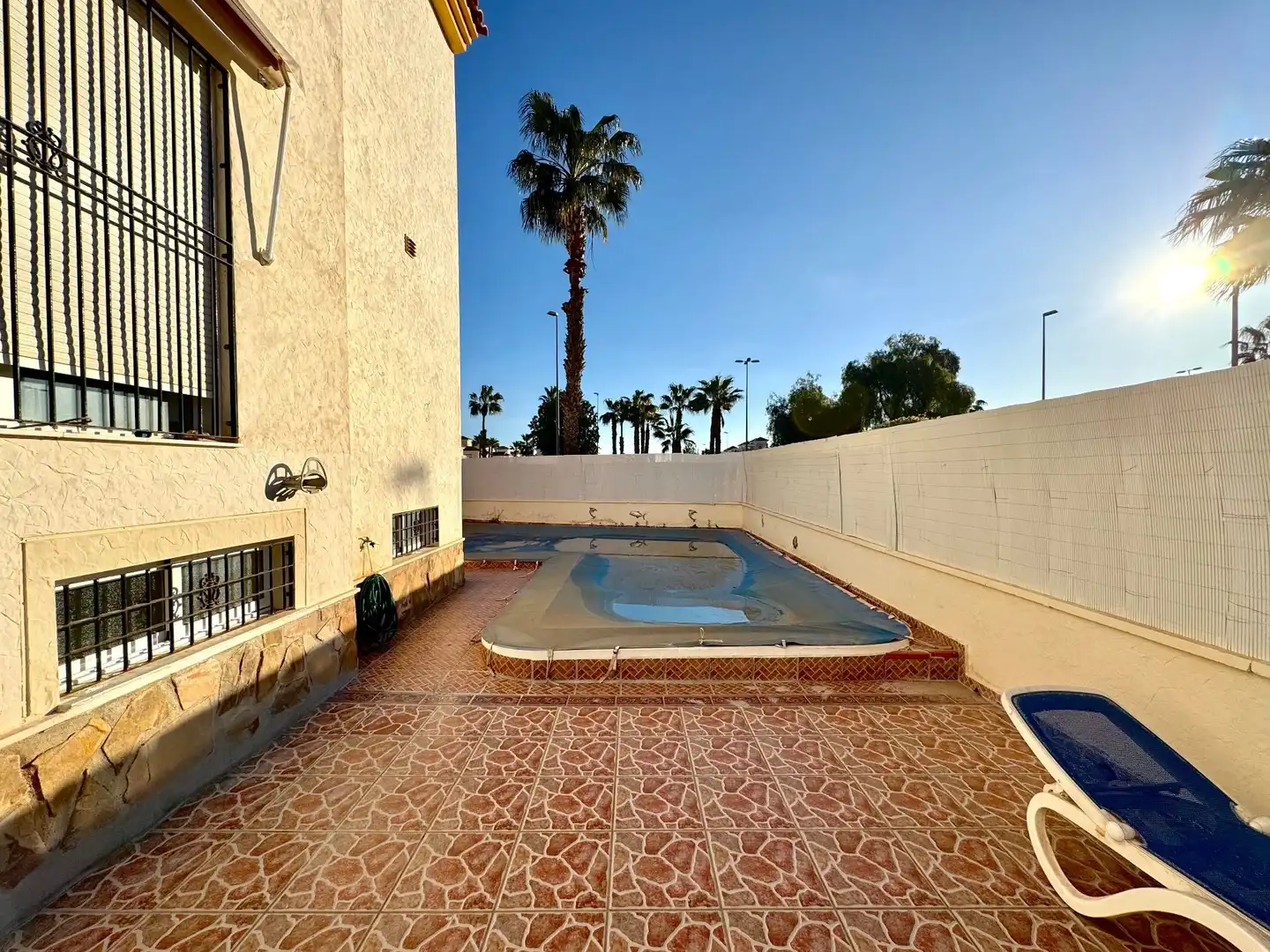 Schwimmbecken von Haus oder Chalet zur Miete in Guardamar del Segura mit Klimaanlage, Privatgarten und Terrasse