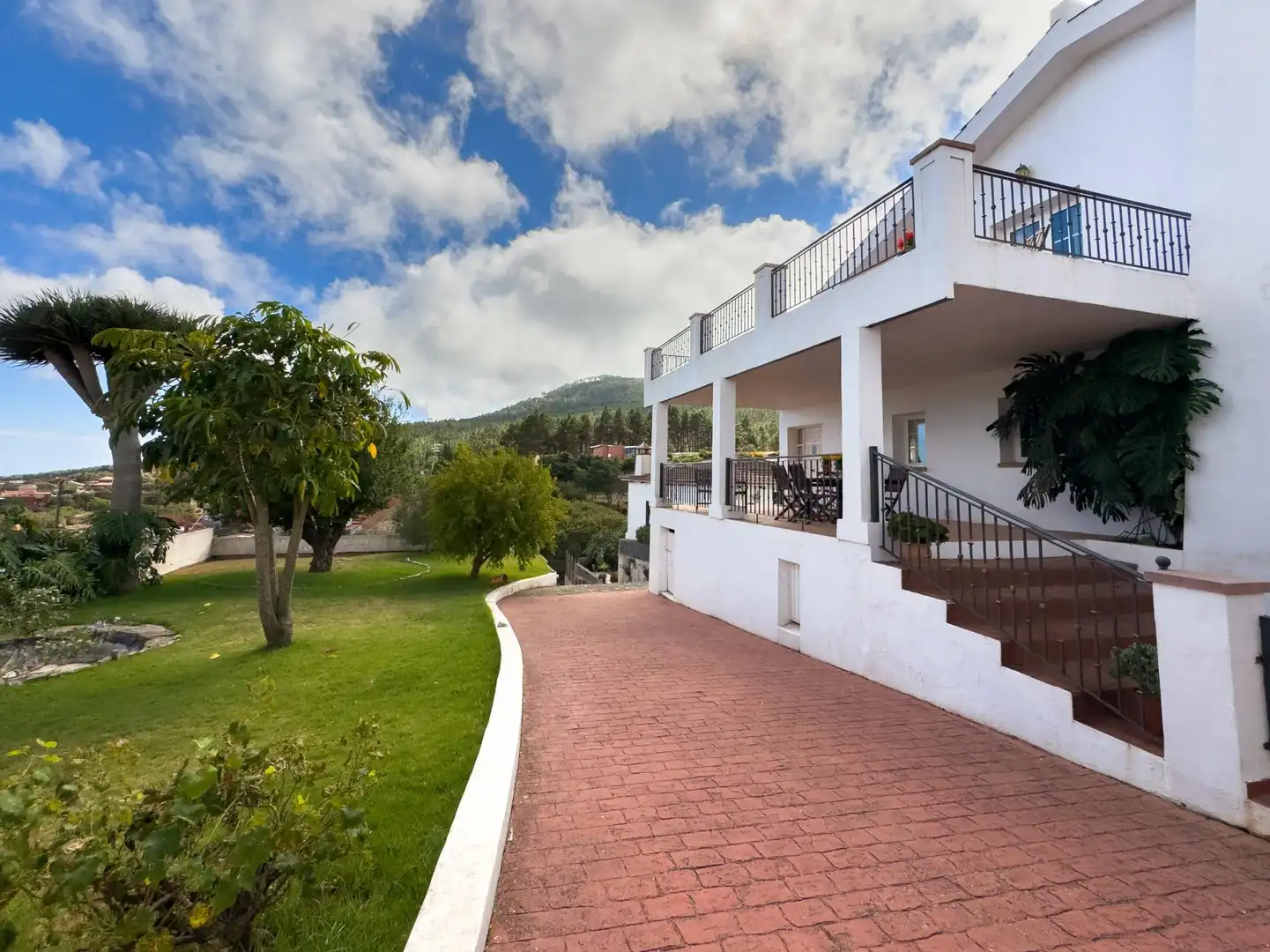 Vista exterior de Casa o chalet en venta en El Rosario con Calefacción, Jardín privado y Terraza