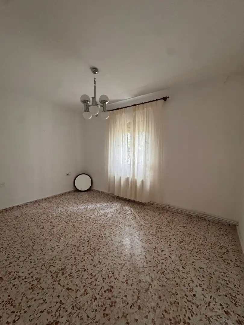 Dormitori de Casa o xalet en venda en Mérida amb Aire condicionat, Calefacció i Jardí privat