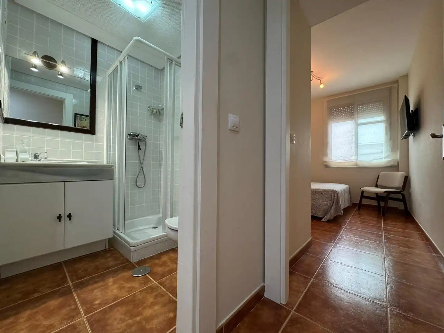 Baño de Apartamento en venta en Rota con Terraza y Piscina comunitaria