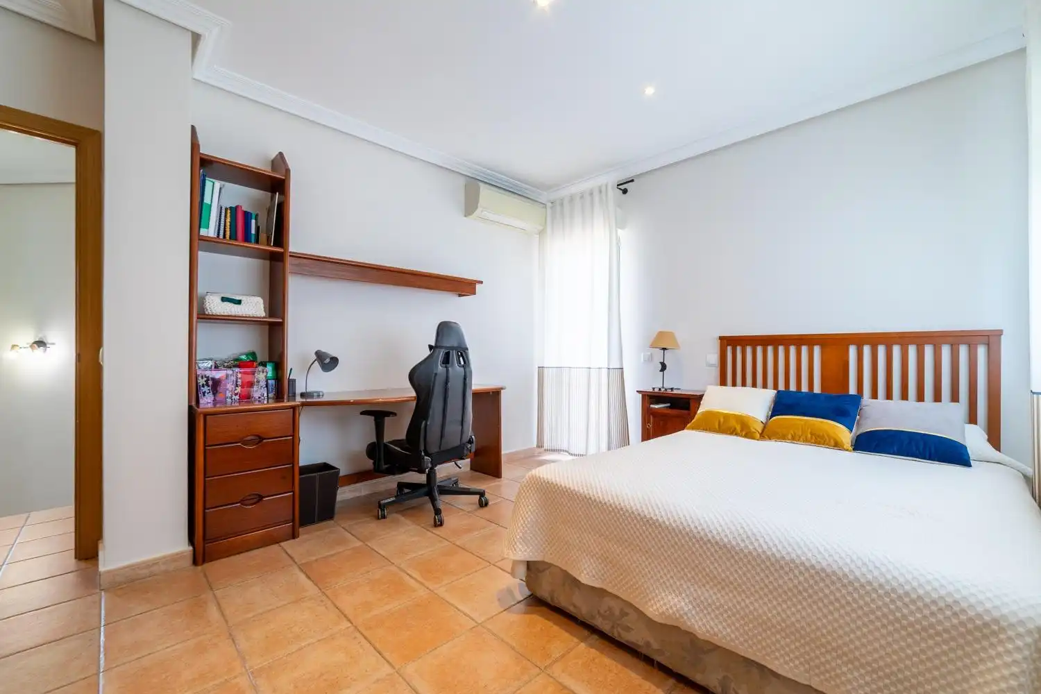 Dormitori de Casa o xalet en venda en Valdemorillo amb Piscina comunitària