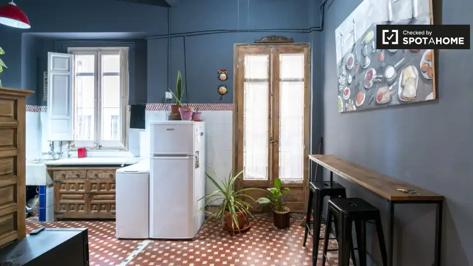 Flat with terrace to rent in Ciutat Vella, imagen 9