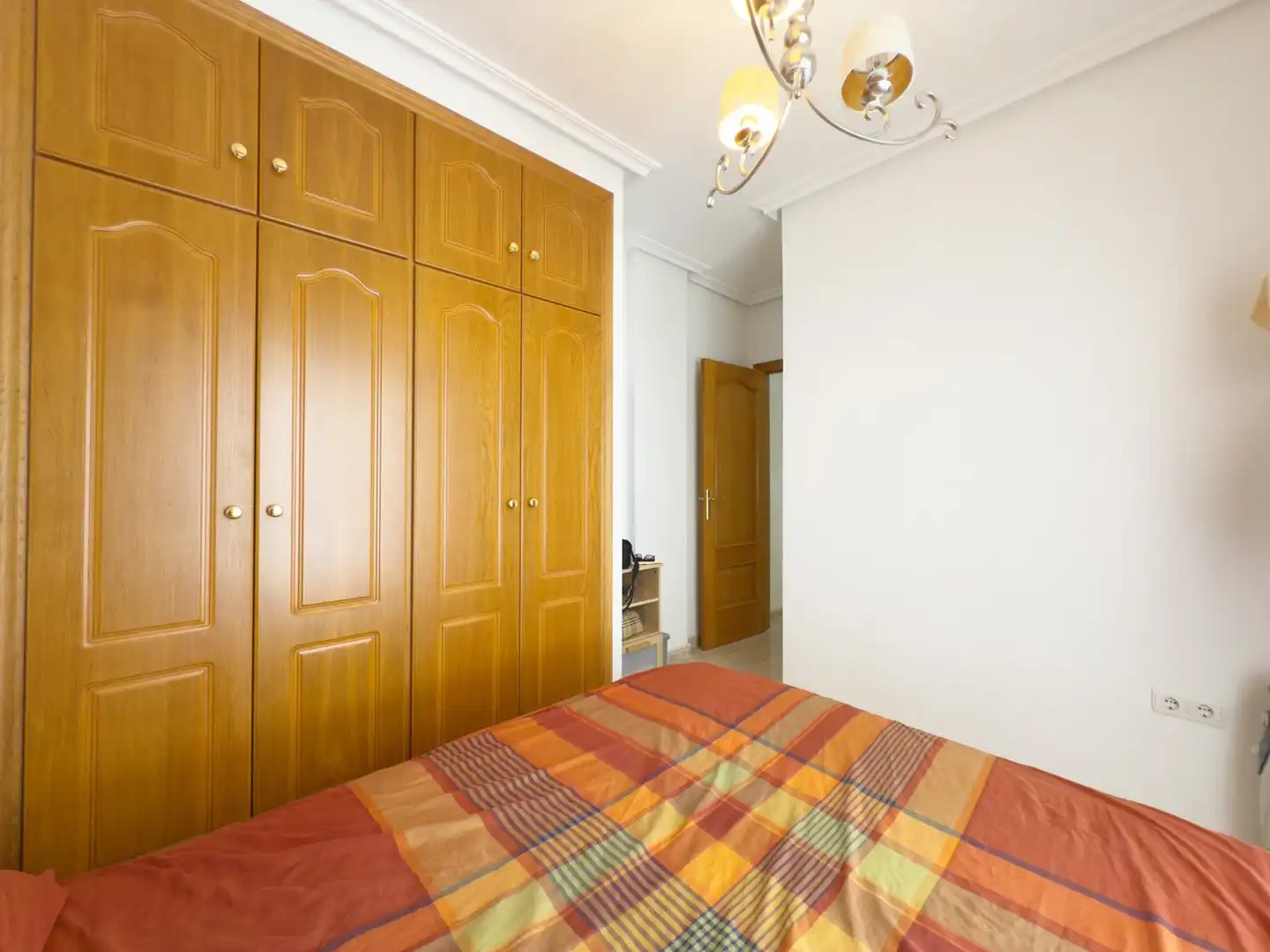 Schlafzimmer von Dachboden zum Verkauf in Torrevieja mit Klimaanlage, Heizung und Terrasse