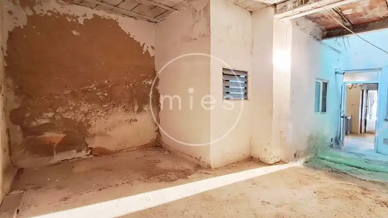 Casa adosada en venda en Montroi / Montroy amb Terrassa i Balcó