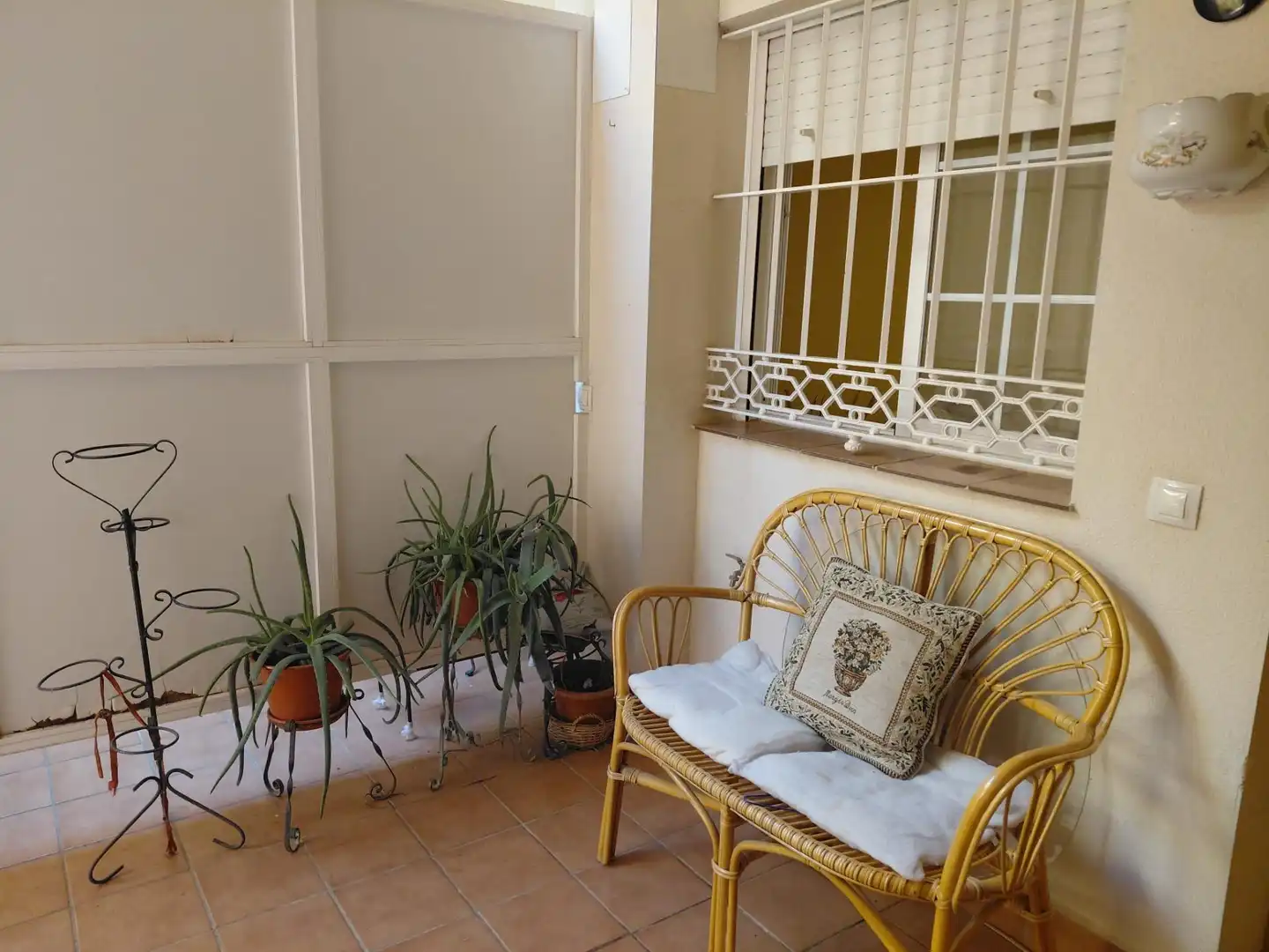 Terraza de Piso de alquiler en Camas con Aire acondicionado y Amueblado