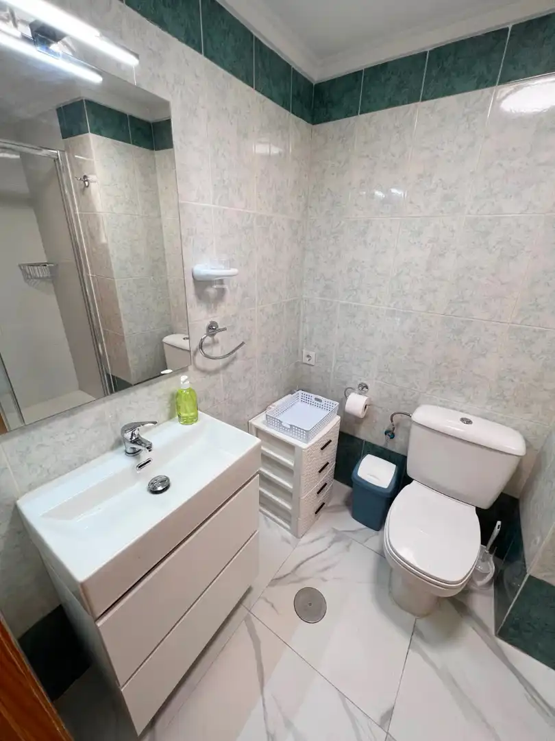 Bathroom of Apartments for rent in Torrevieja  with Air Conditioner, Heating and Swimming Pool