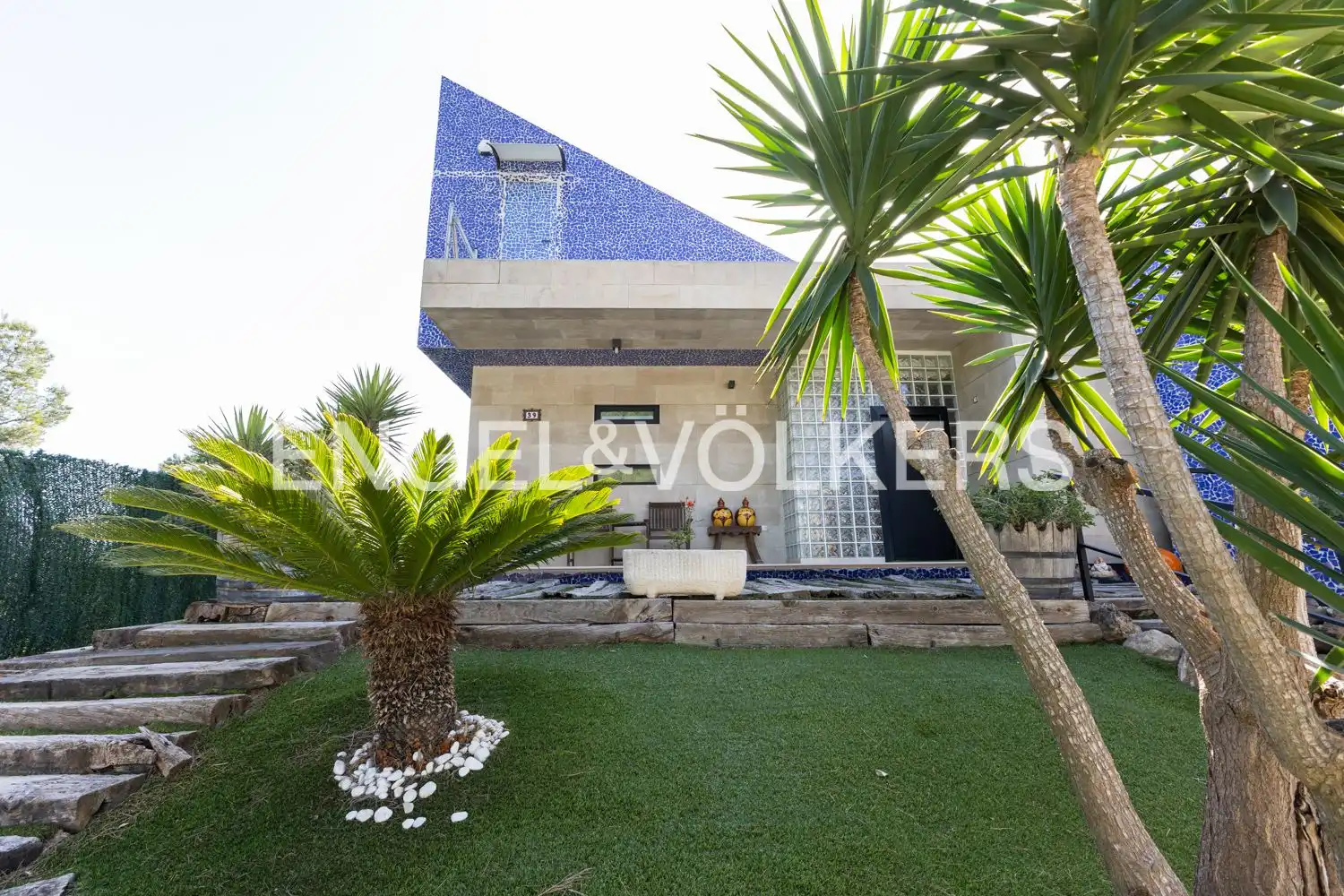 Exterior view of Houses for sale in Gilet  with Air Conditioner, Heating and Private garden