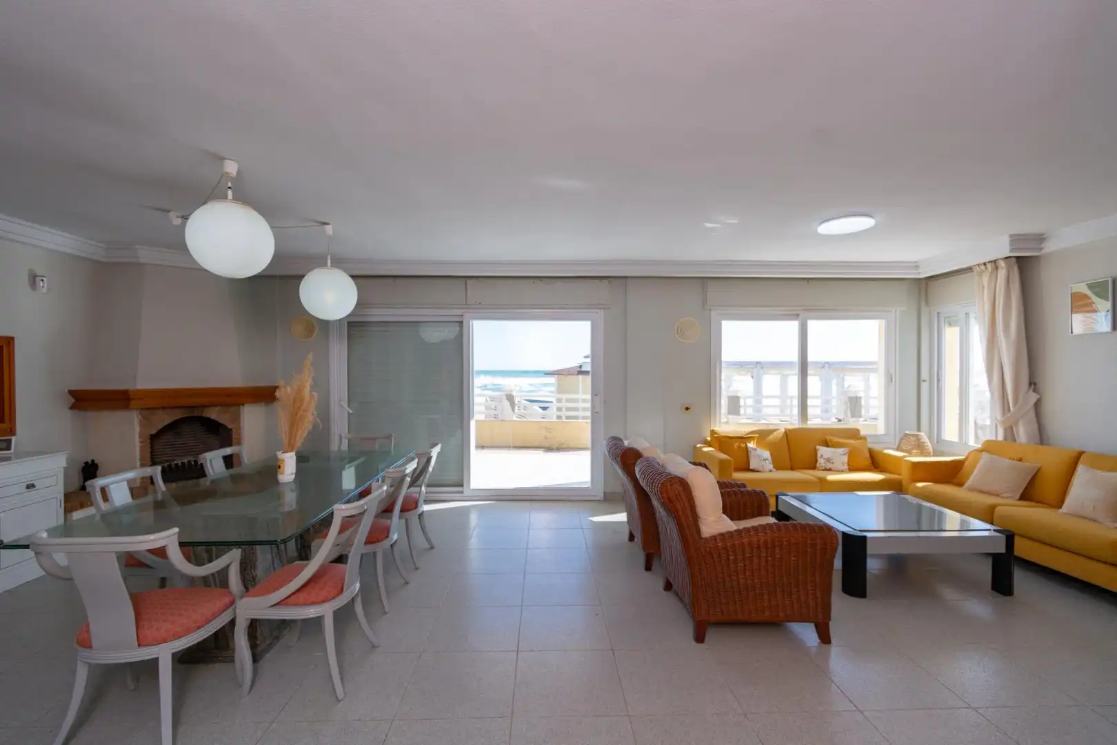 Menjador de Casa o xalet en venda en La Manga del Mar Menor amb Jardí privat, Terrassa i Traster