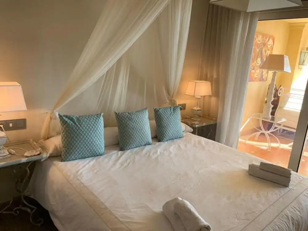 Habitación de Planta baja de alquiler en Marbella con Aire acondicionado, Terraza y Piscina